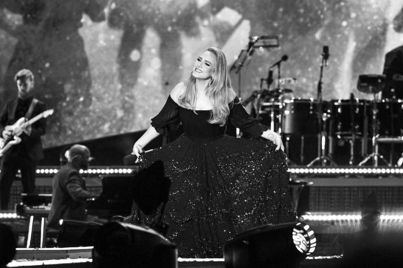 Adele anuncia reprogramación de shows de residencia en Las Vegas